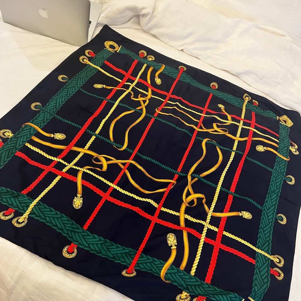 Beautiful scarf - Picture 5 of 7